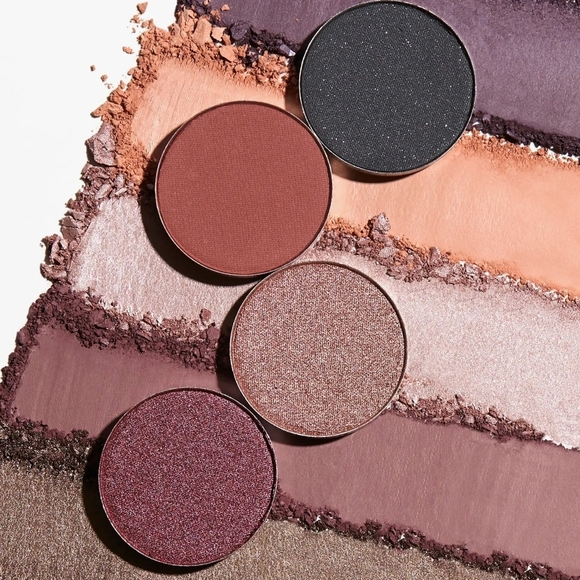 Beauty Bakerie Breakfast in Bed Eyeshadow Palette - Picture 2 of 3